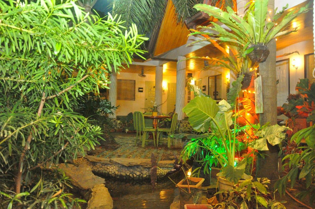 Infinite Green Pension Puerto Princesa Buitenkant foto