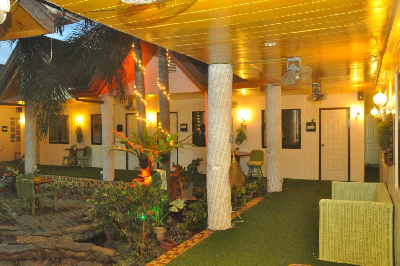 Infinite Green Pension Puerto Princesa Buitenkant foto